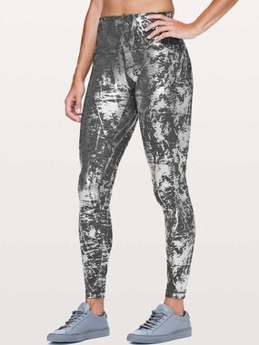 Lululemon Wunder Under Hi-Rise Tight 28"
Crinkle Heather Brindle High Shine Foil